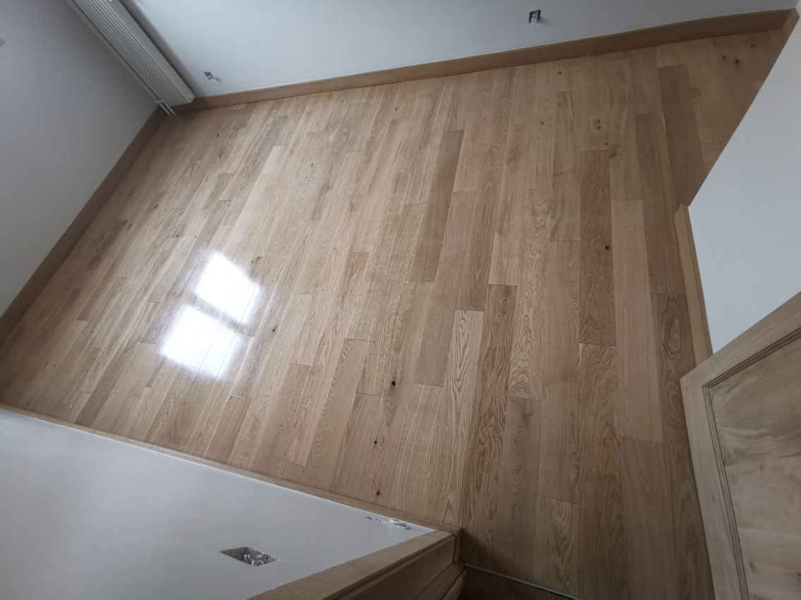 Lambris mural bois PVC habillage mur Paris